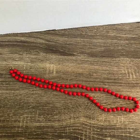 Vtg Cherry Red Beaded Necklace - Picture 5 of 6